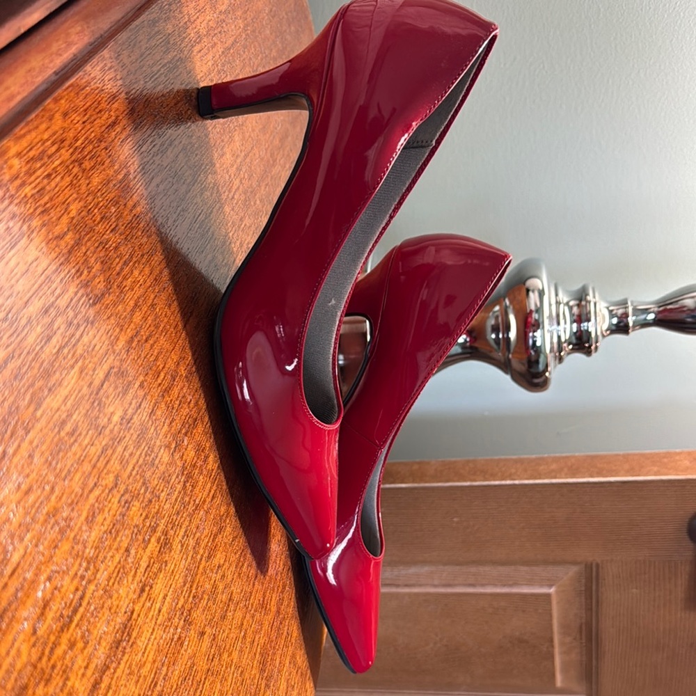 Life Stride Glossy Red Heels